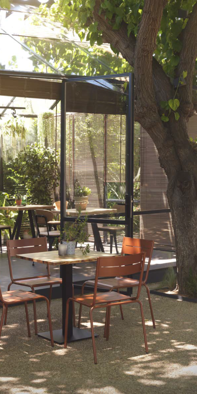 Table de terrasse